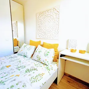 Private In Renovated - Tram 1 Min Walk Nicea